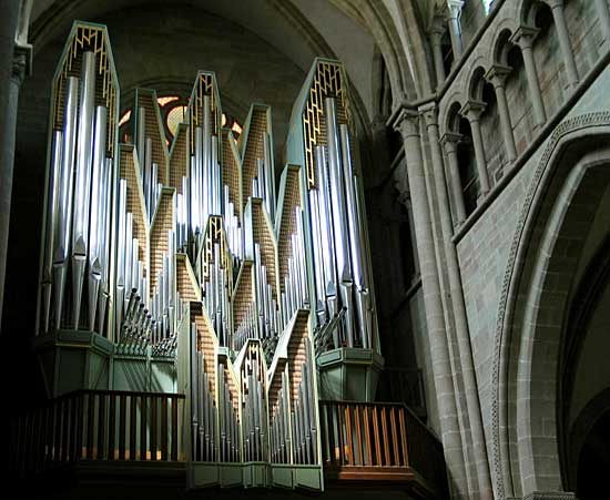 Die Metzler-Orgel (4 Manuale und Pedal) in der Kathedrale St. Pierre, Genève