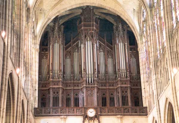 Die grosse Cavaillé-Coll-Orgel der Kathedrale St. Denis (Paris)